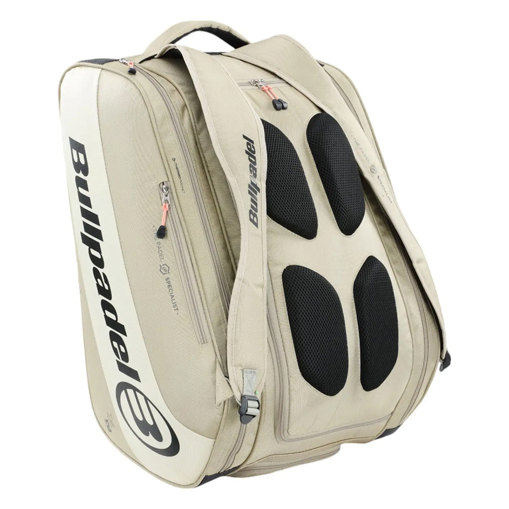 Bullpadel Vertex Beige — elegant sports bag for padel - image 2